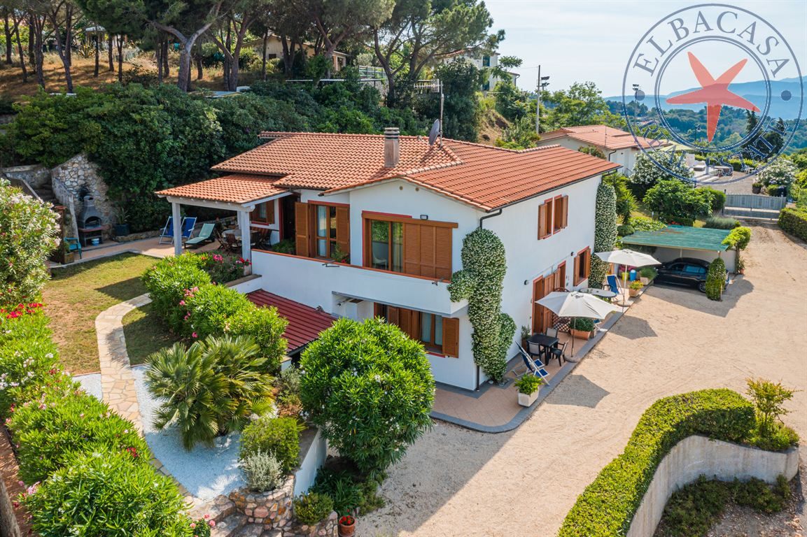CAPOLIVERI - ELBA - VILLA DIVISA IN APPARTAMENTI
